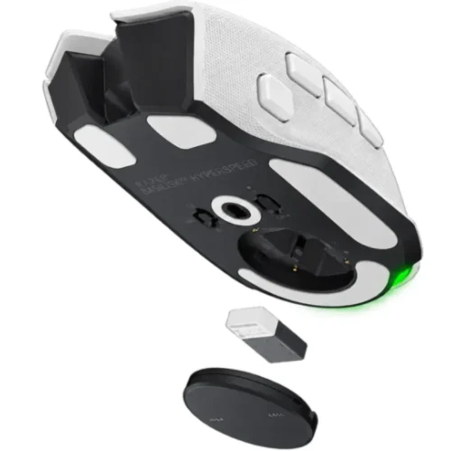 Mouse gaming wireless Razer Basilisk V4 Hyperspeed, senzor Razer Focus X 33K Optical Sensor Gen-3, durata de viata baterie pana la 140 ore, 12 butoane customizabile, iluminare Razer Chroma RGB, alb