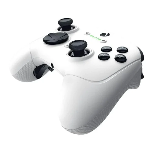Controller Razer Wolverine V3 Pro, conectivitate Razer Hyperspeed Wireless, compatibil cu Xbox & PC, butoane de actiune mecanice Razer Mecha Tactile, butoane analogice Anti-drift Hall, durata de viata baterie pana la 20 de ore,  polling rate 1000 mhz pentru PC, lungime cablu 3m, interfata USB-C la